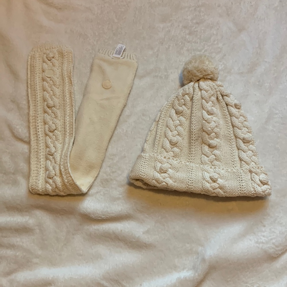 HAT AND SCARF SET!!!